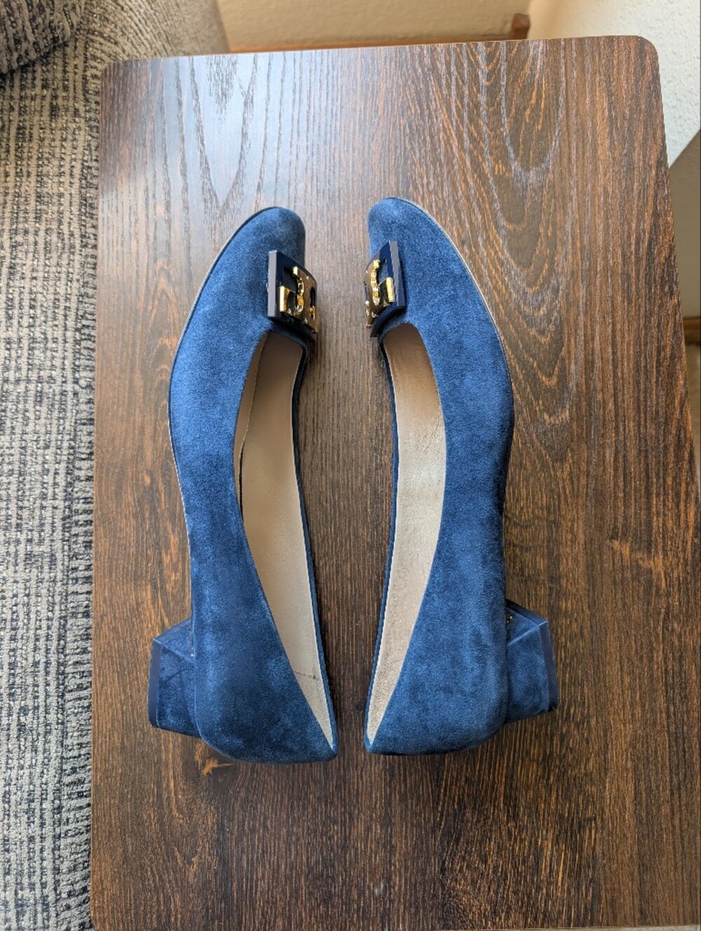 Tory Burch Gigi Blue Suede Gold Logo Slip-on Flats Shoes - Picture 7 of 12